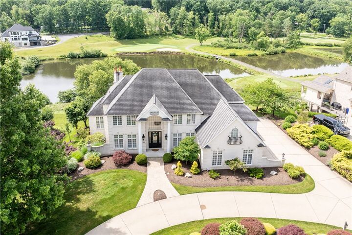 Property Photo:  470 Four Lakes Dr  PA 15044 
