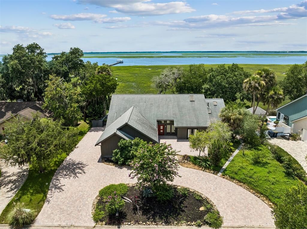Property Photo: 5425 Florence Point Drive FL 32034