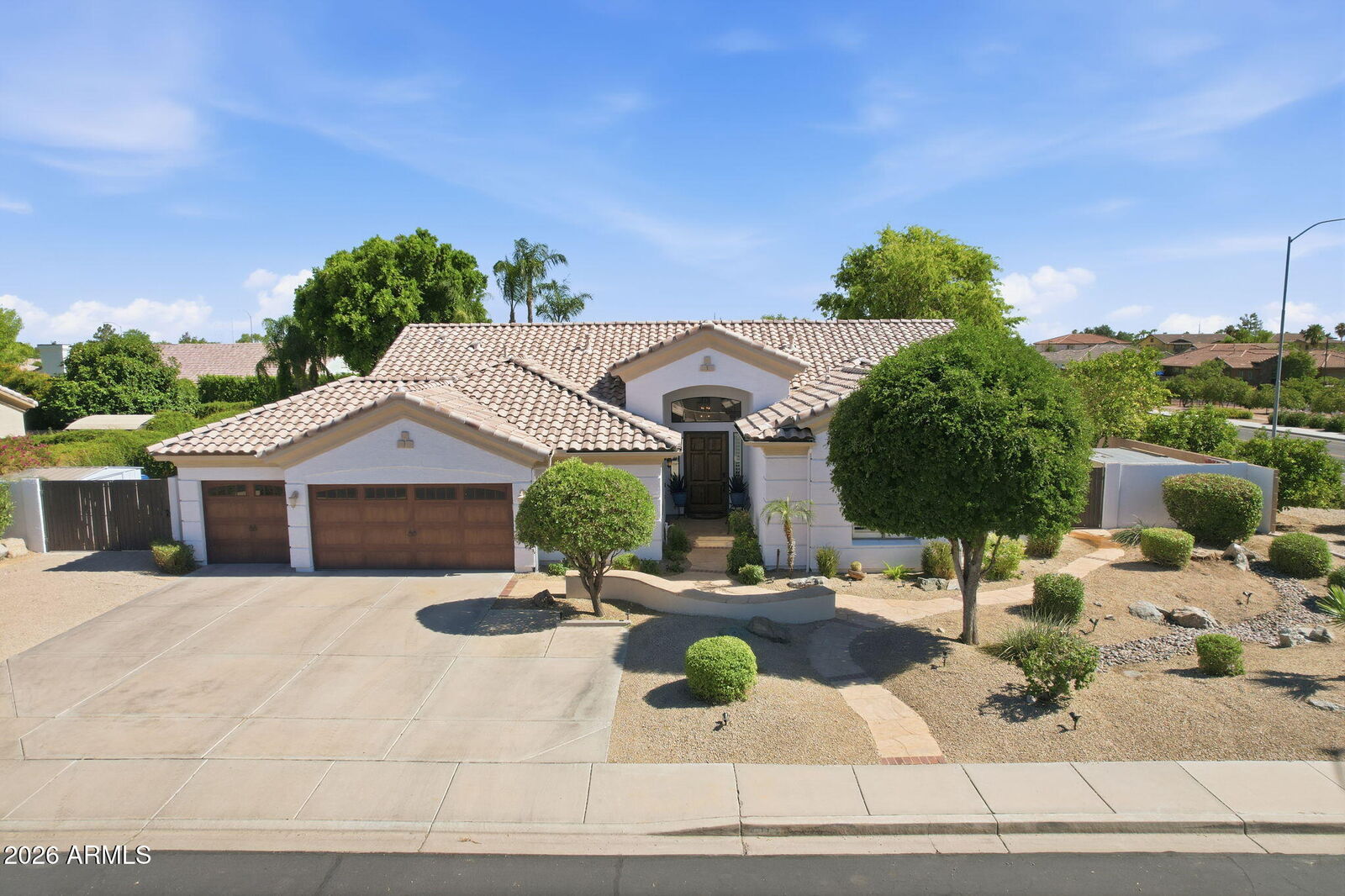 Property Photo: 4013 E Elmwood Street AZ 85205