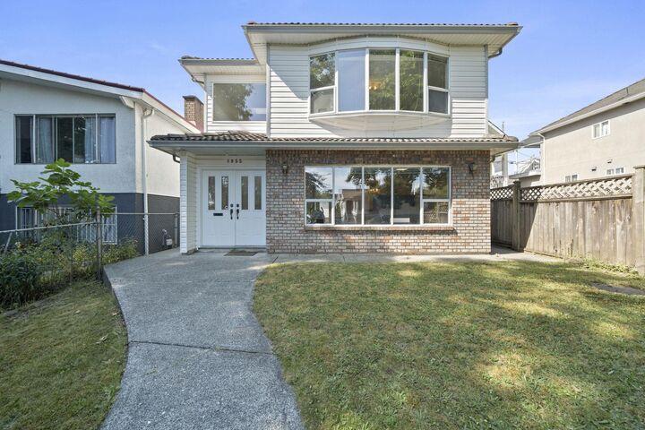 1855 E 53rd Avenue — photo 1