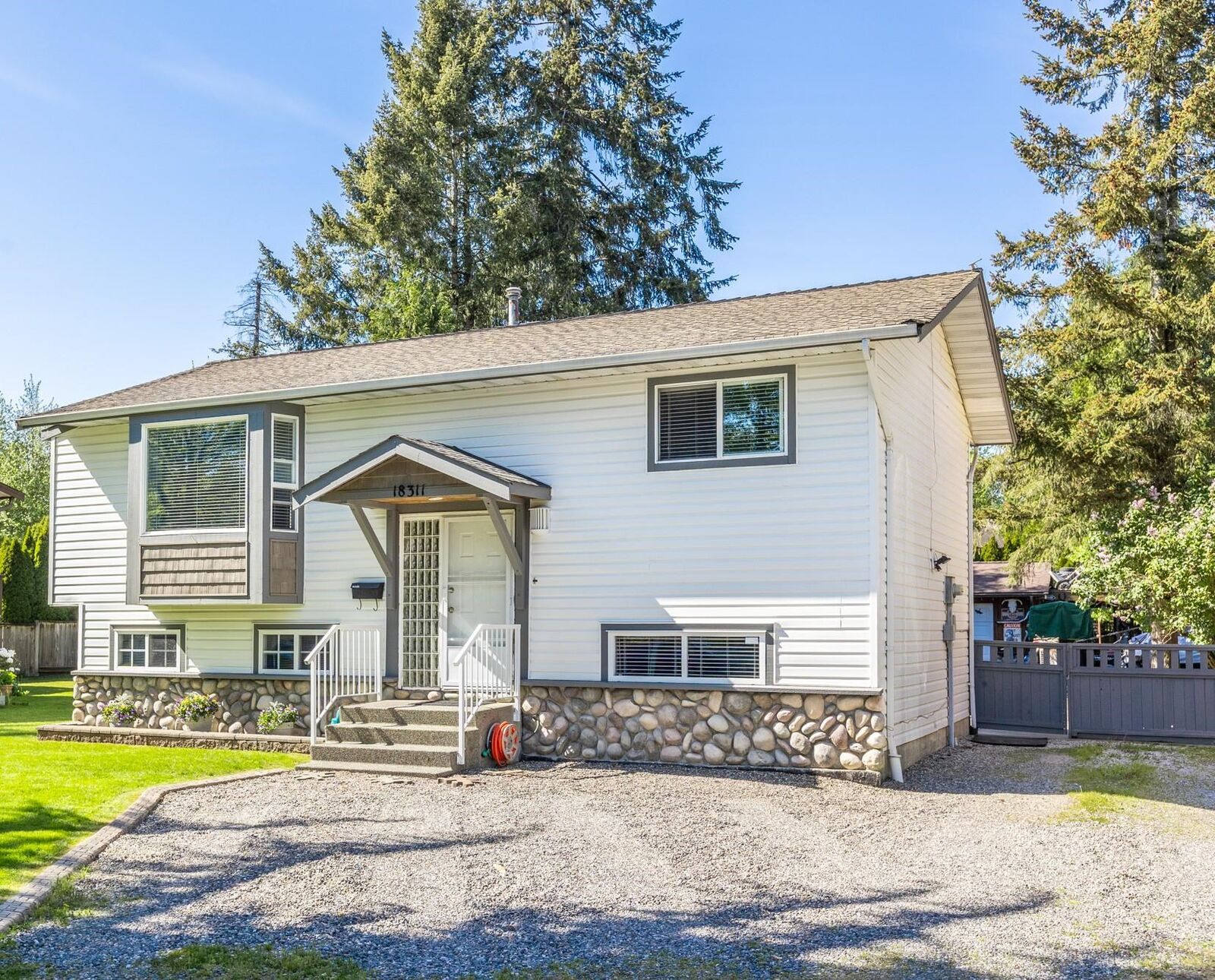 Property Photo: 18311 Hunter Place BC V3S 5C6