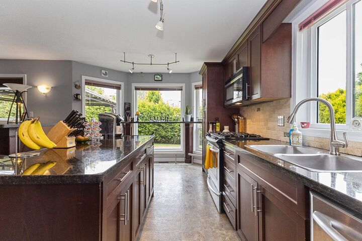 34654 Dunsmuir Court — photo 1