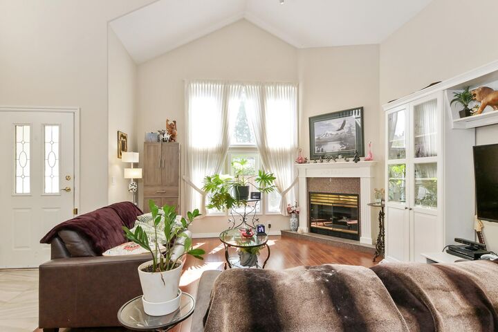 Property Photo: 13911 16 Avenue 7 BC V4A 1P8