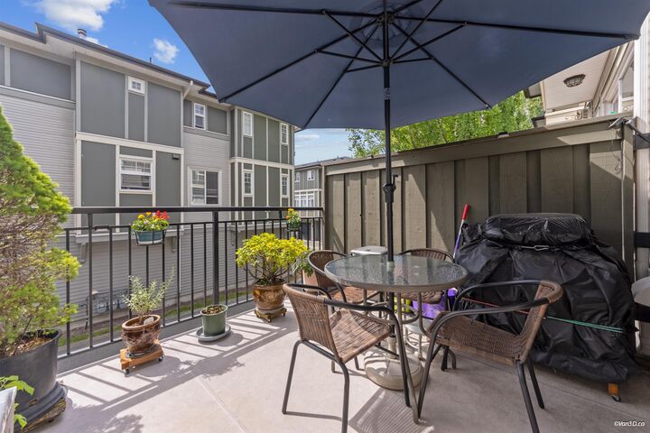 1010 Ewen Avenue 19 — photo 1