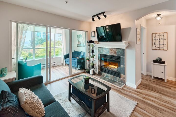 Property Photo: 155 E 3rd Street 305 BC V7L 1E5