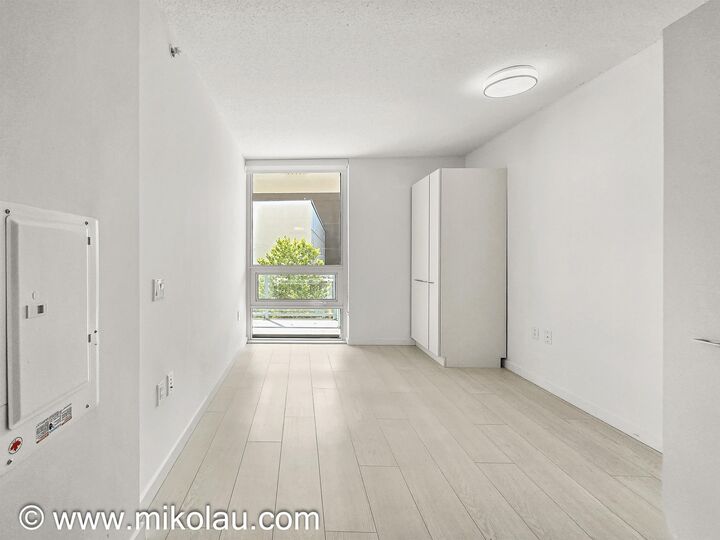 Property Photo: 180 E 2nd Avenue 318 BC V5T 0K4