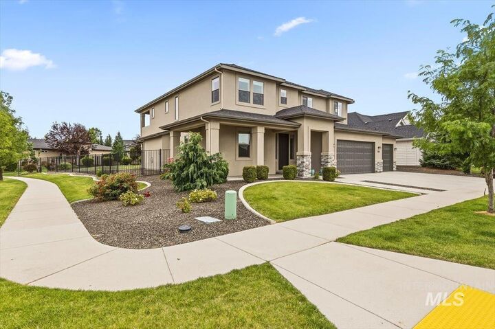 Property Photo:  535 E Radiant Ridge Street  ID 83642 
