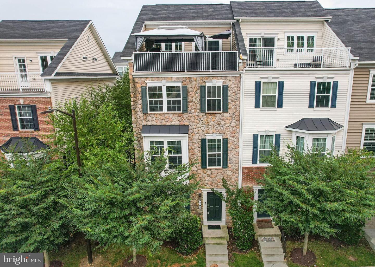 Property Photo: 7298 Elkridge Crossing Way MD 21075