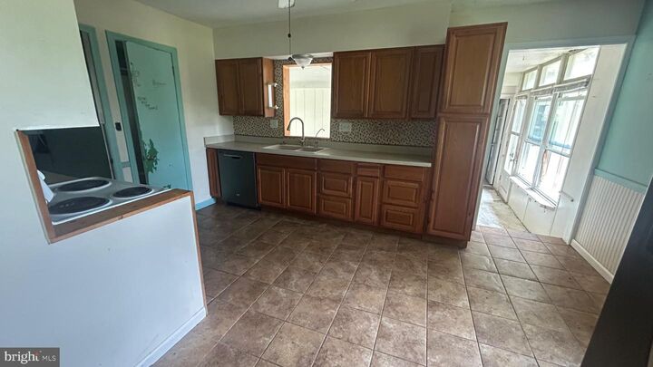 Property Photo:  67 Carlisle Road  PA 17019 
