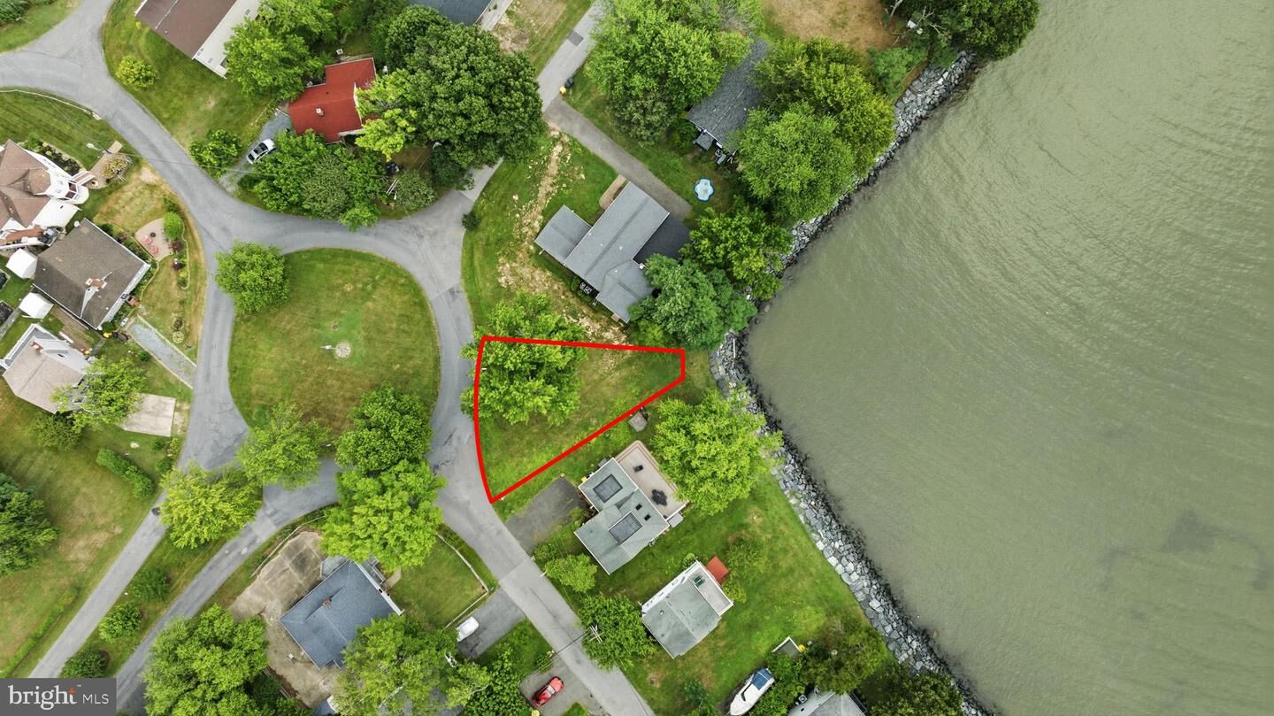 Property Photo:  5209 Al Jones Drive  MD 20764 