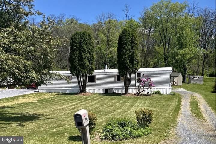 Property Photo: 1060 Industrial Avenue PA 15522