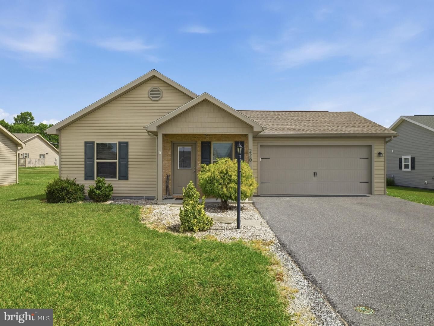 Property Photo:  220 Benedict Avenue  PA 17201 