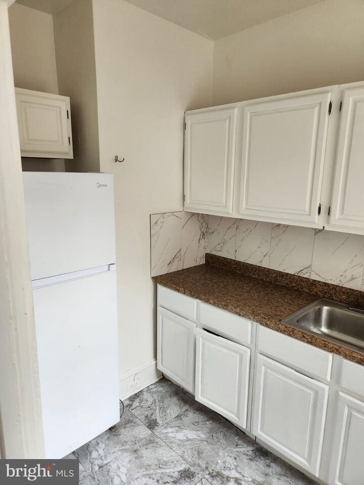 Property Photo:  5029 Penn Street E  PA 19124 