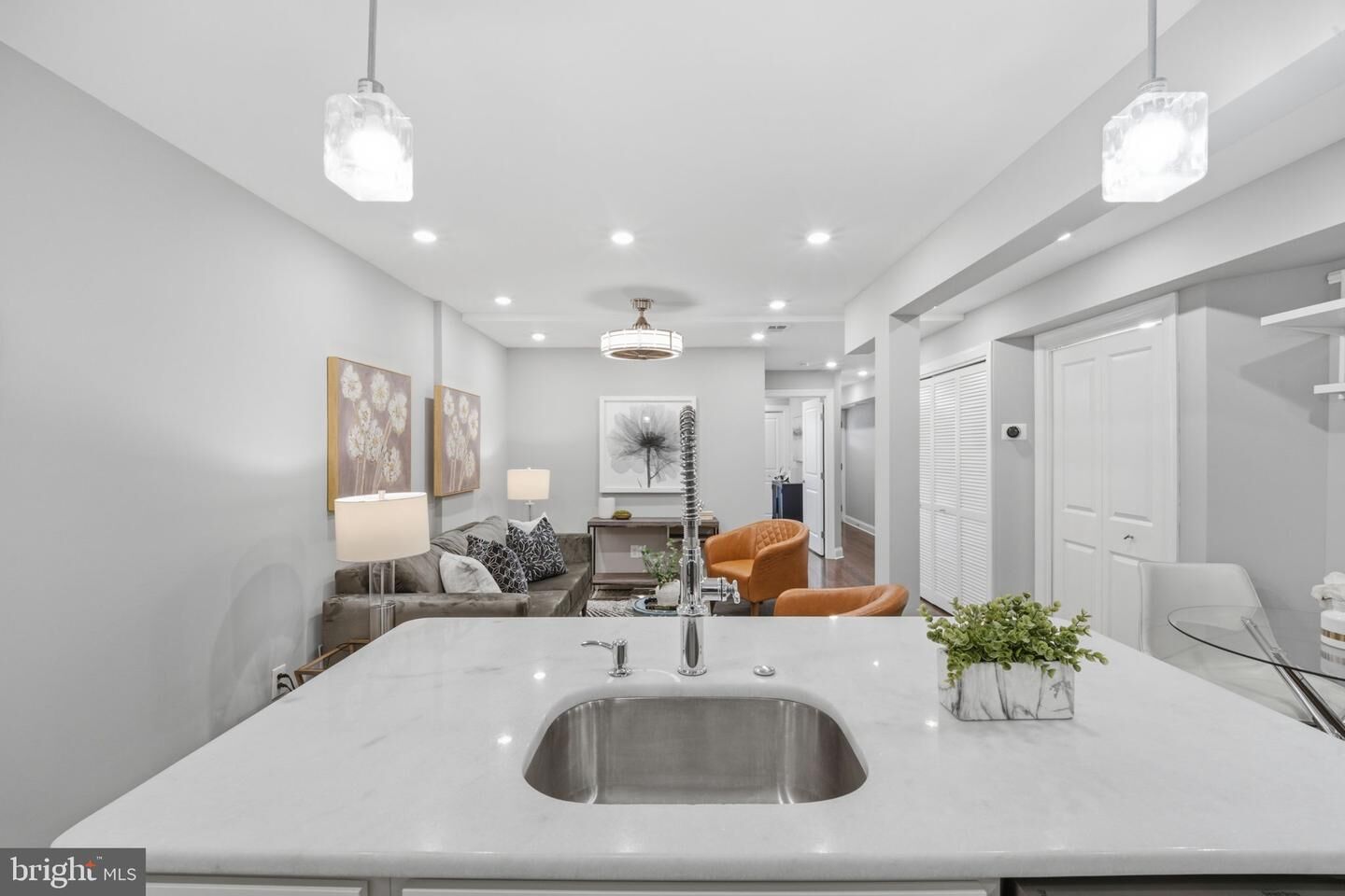 Property Photo:  709 Jackson Street NE 1  DC 20017 