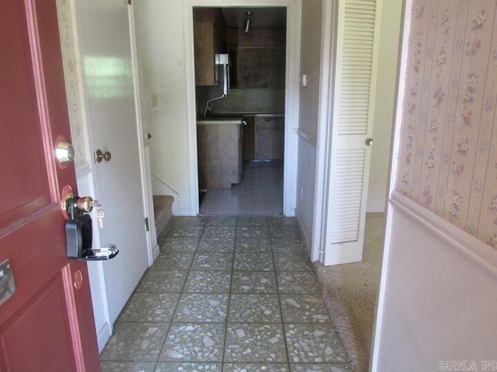 Property Photo: 16 Kingspark Rd AR 72227