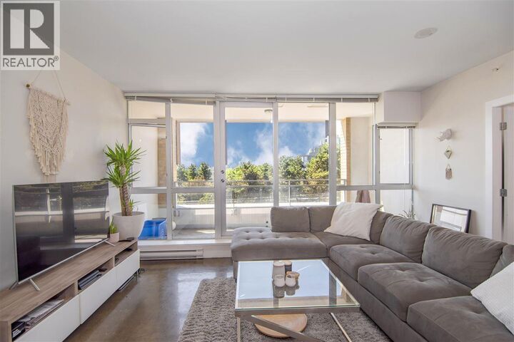 Property Photo: 221 Union Street 720 BC V6A 0B4