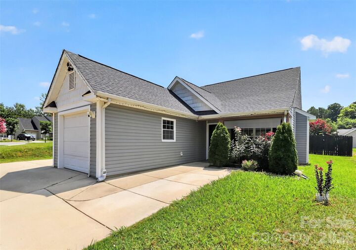 Property Photo:  6033 Mary Blair Lane  NC 28214 