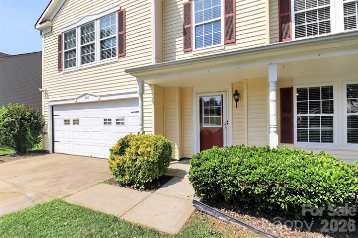 Property Photo:  209 Farm Springs Drive  NC 28120 