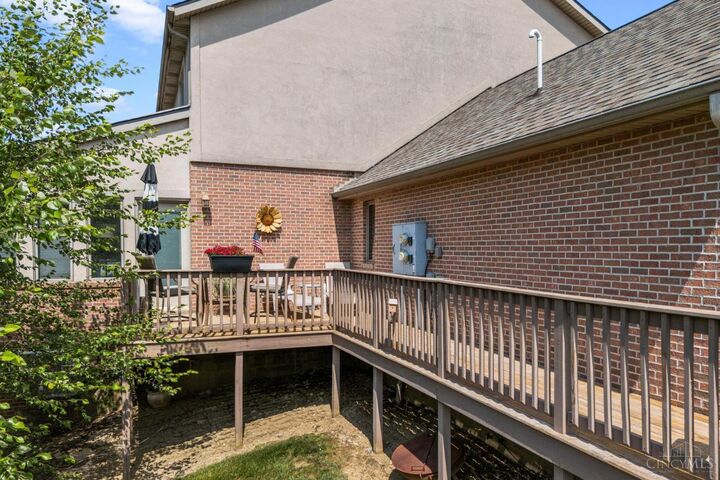 Property Photo:  307 Leyland Park Drive  OH 45177 