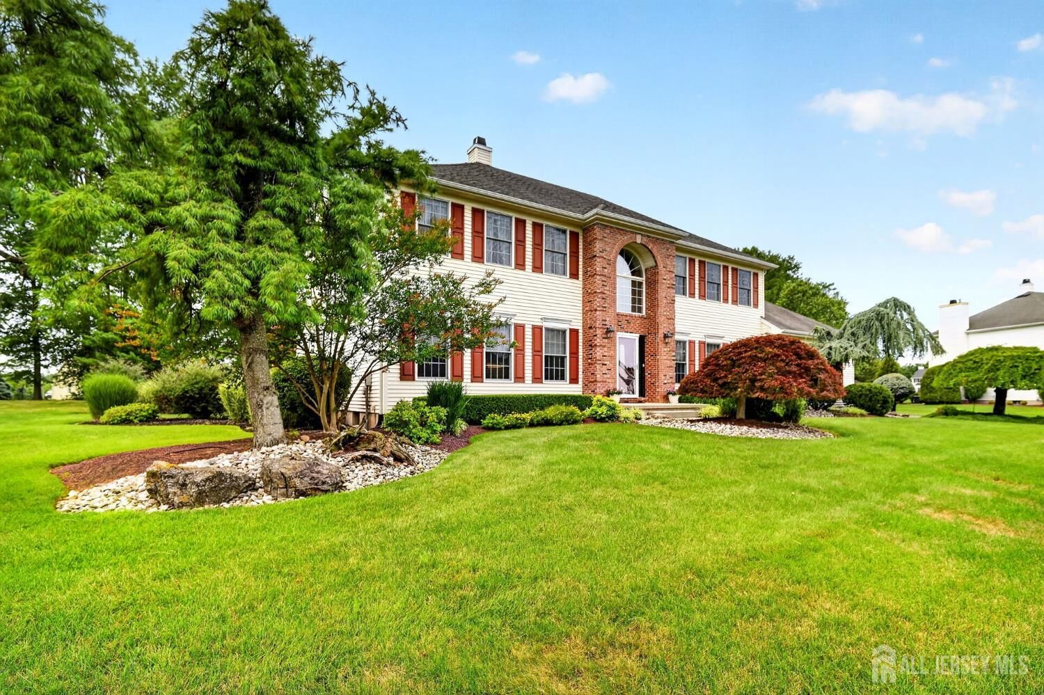 Property Photo:  10 Anderson Way  NJ 08852 