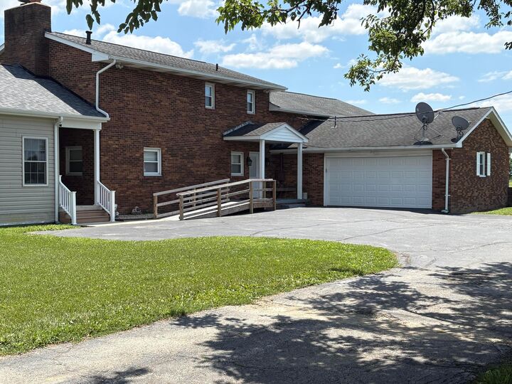 Property Photo: 13516 Scioto Darby Road OH 43146