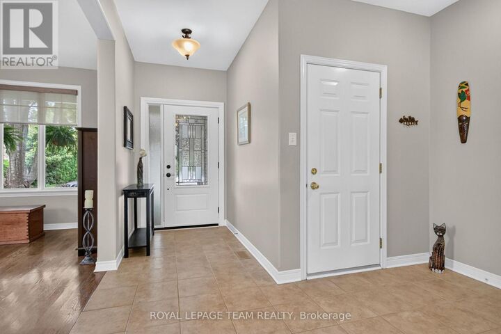 Property Photo: 6293 Ottawa Street West ON K0A 2Z0