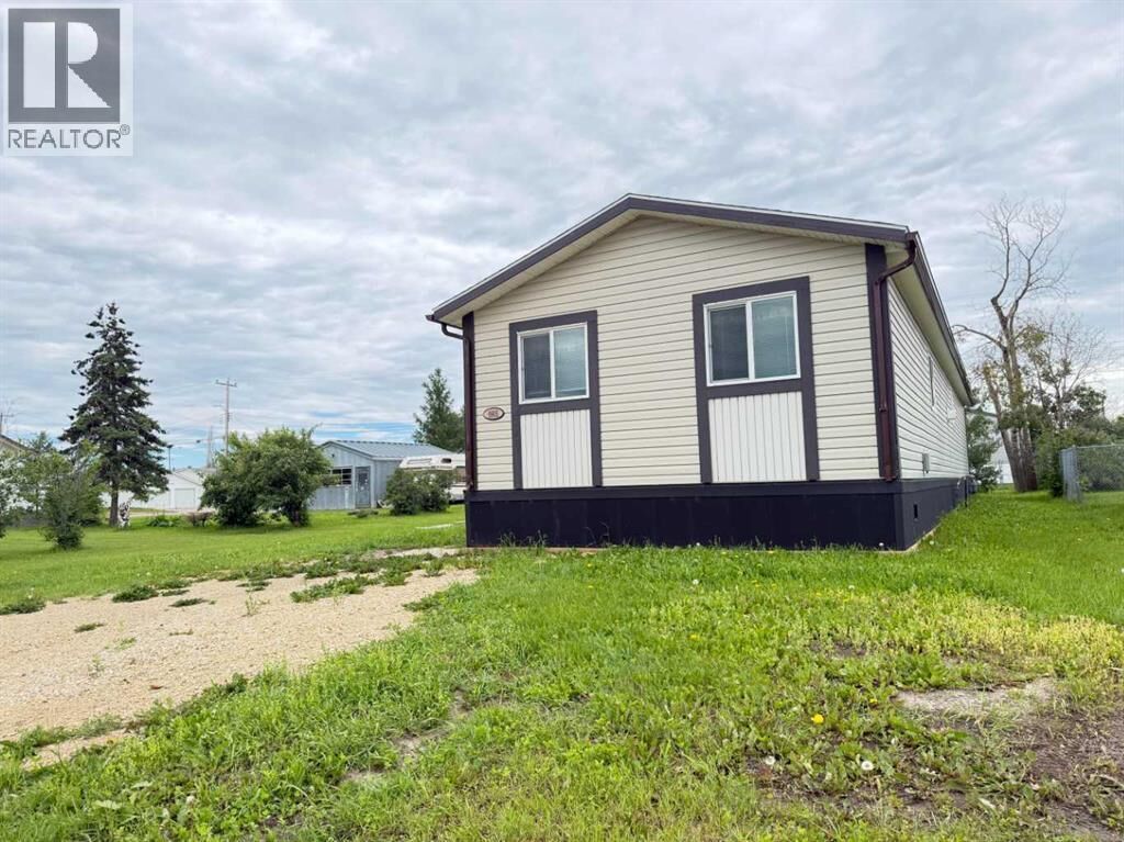 Property Photo:  9905 103 Avenue  AB T0H 0W0 