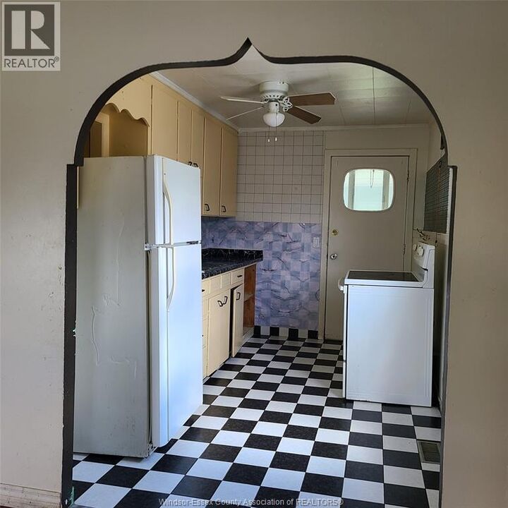 Property Photo: 1674 Parent Avenue ON N8X 4K1