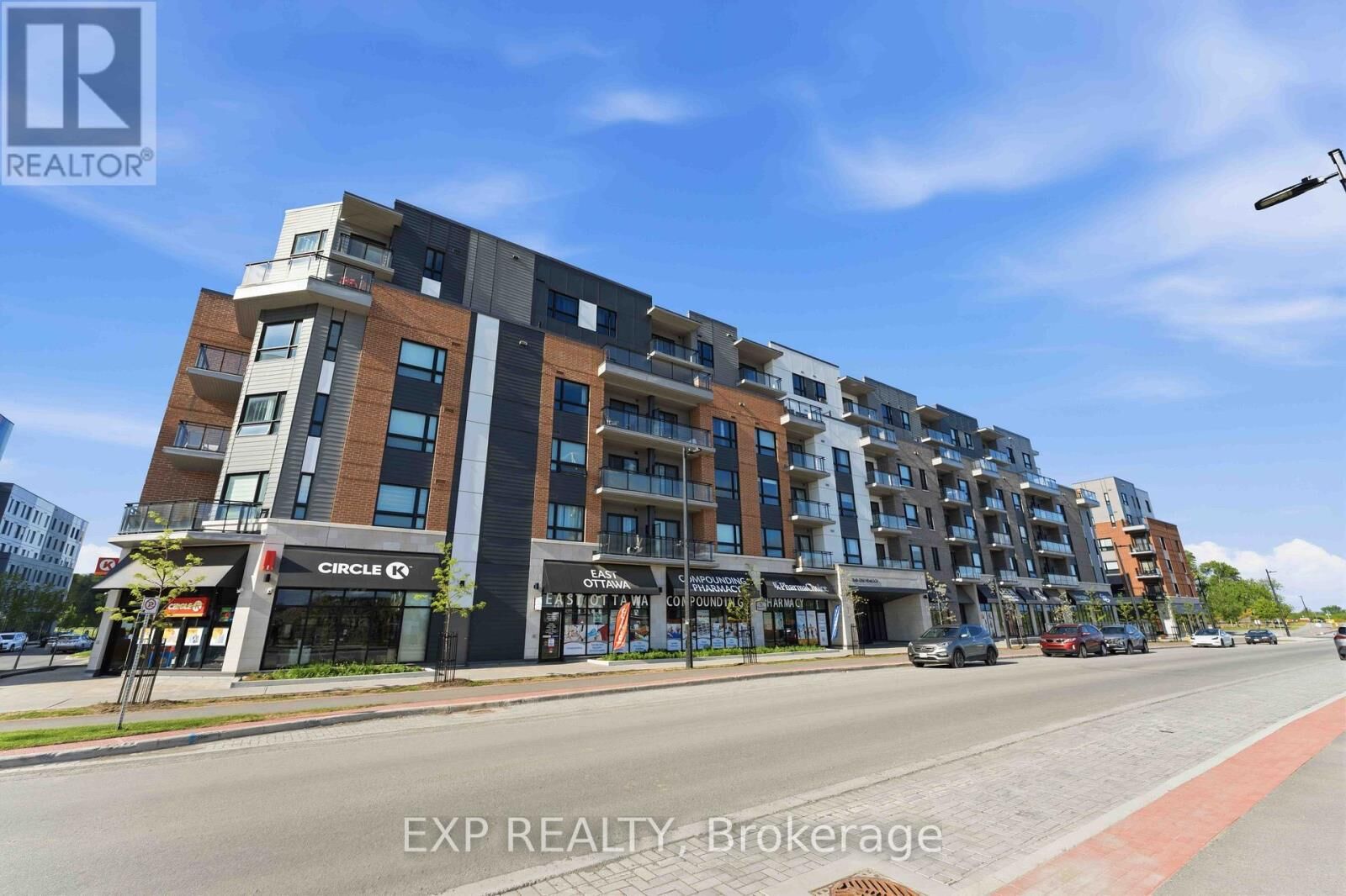 Property Photo: 1350 Hemlock Road 505 ON K1K 5C2