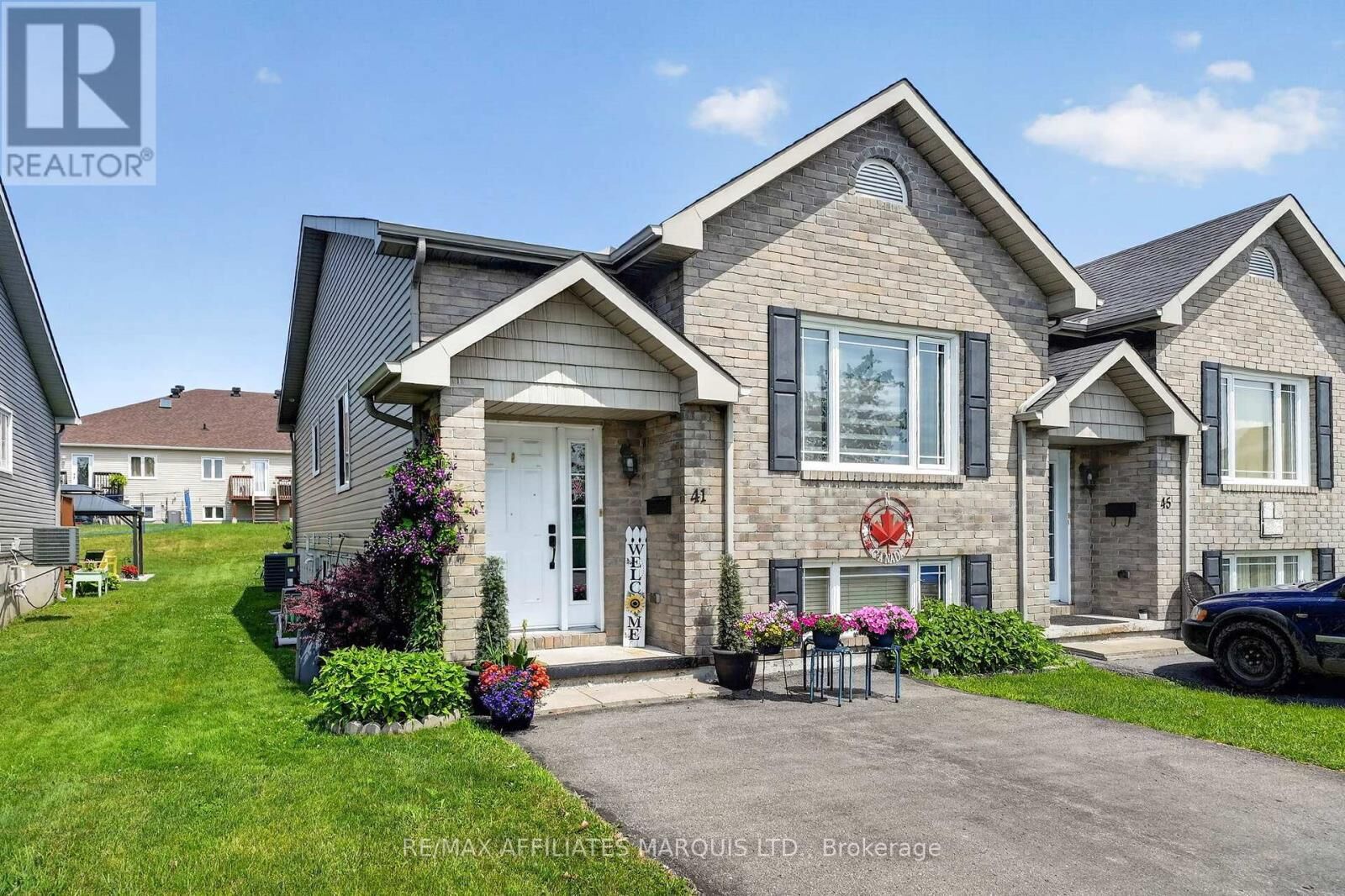 Property Photo:  41 Blackburn Drive  ON K6H 0B5 