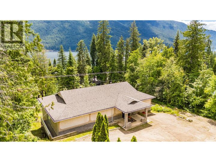 Property Photo: 5648 Longbeach Road BC V1L 6N9