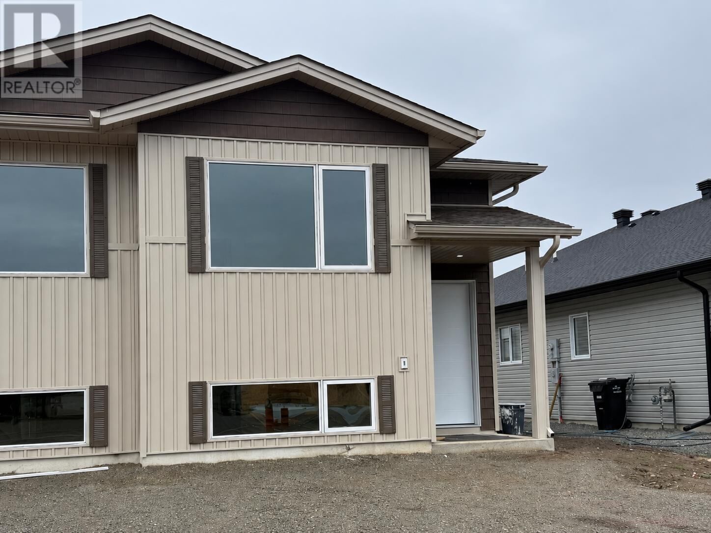 Property Photo: 154 Bruin Cres ON P7C 0C6