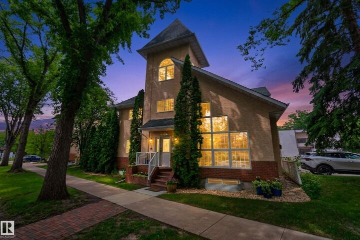 Property Photo: 10746 University Avenue NW AB T6E 4P9
