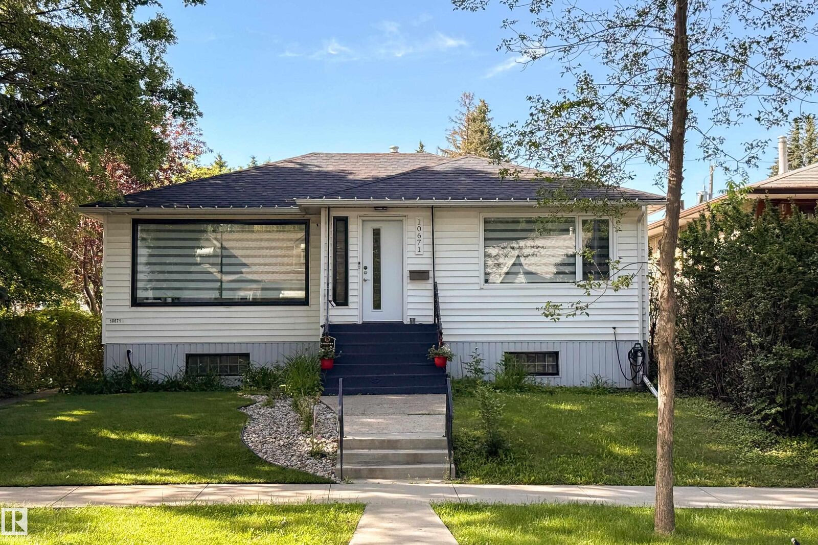 Property Photo: 10671 63 Avenue NW AB T6H 1P7