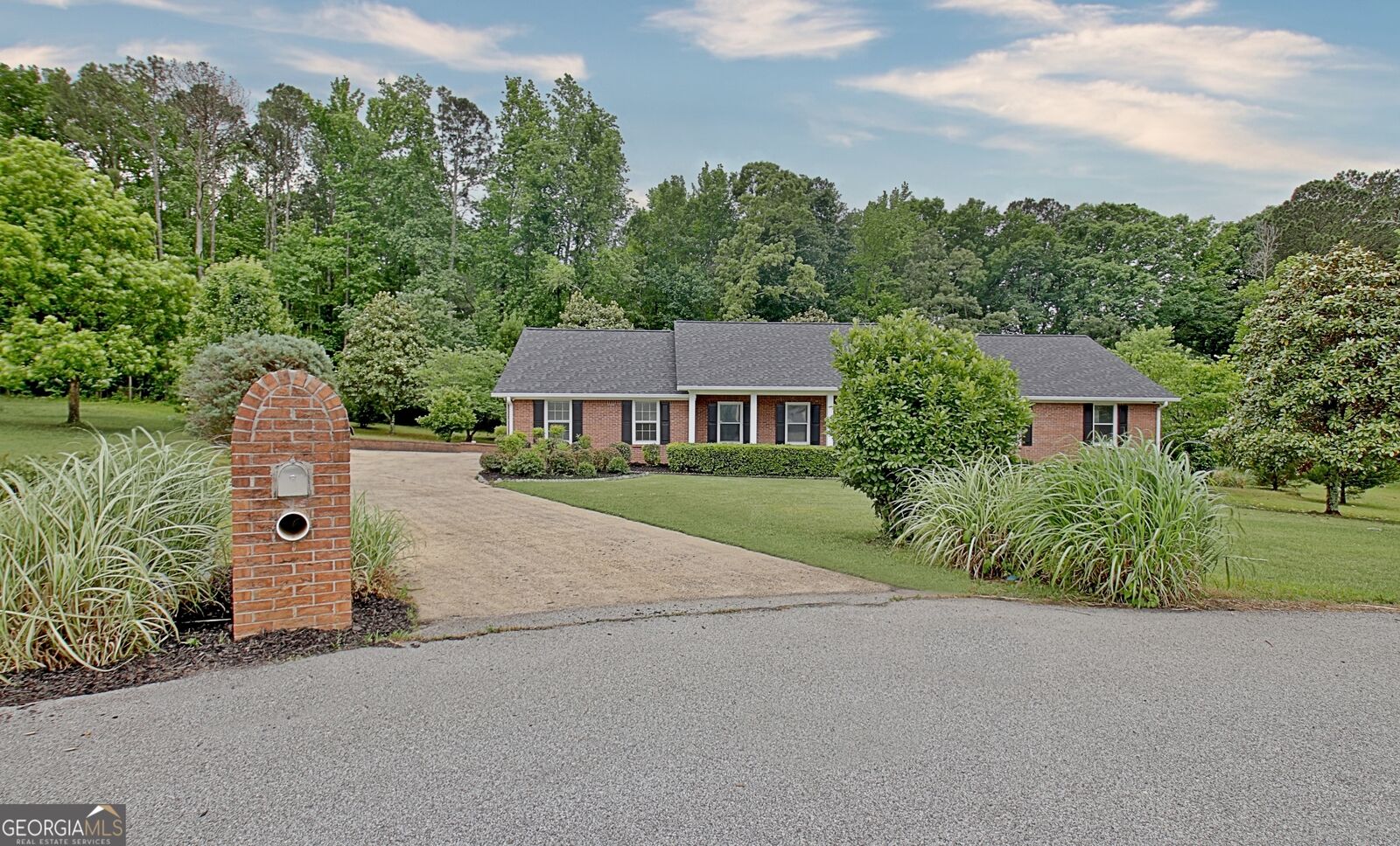 Property Photo:  105 Walden Way  GA 30214 