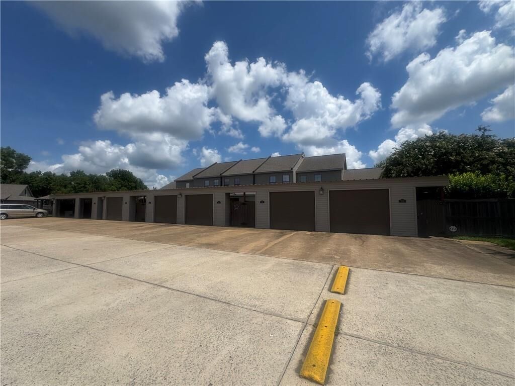 Property Photo:  706 Toulouse Street  LA 71301 
