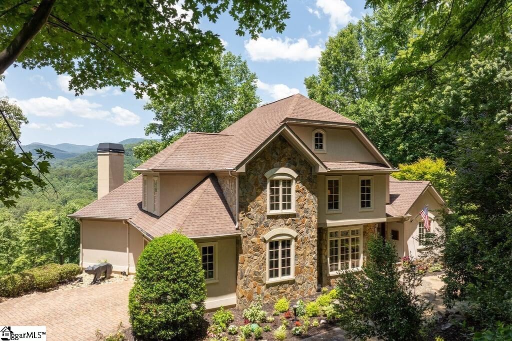 Property Photo: 921 High Knoll Way SC 29690