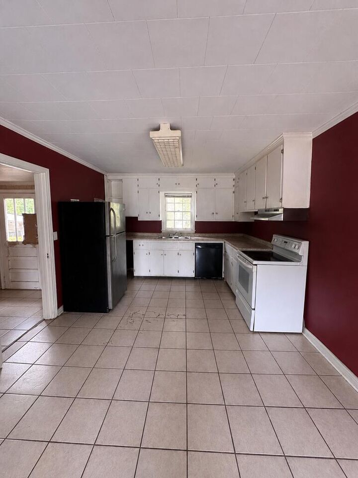 Property Photo:  626 Sycamore Street  GA 30401 