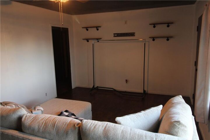 Property Photo: 406 Eulich Street MO 64501