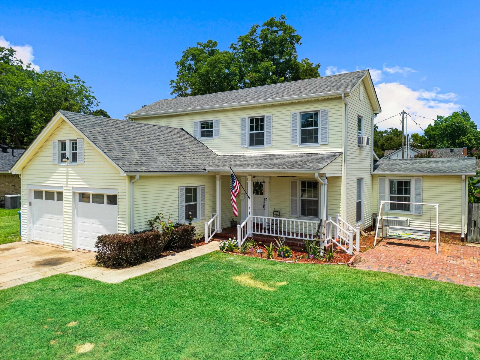 Property Photo: 403 E Merritt TX 75670