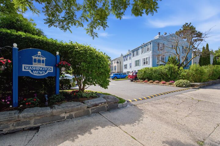 Property Photo:  22 Washington Mews 22  NY 10573 