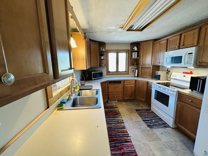 Property Photo: 4826 County Rd 12 MN 55767