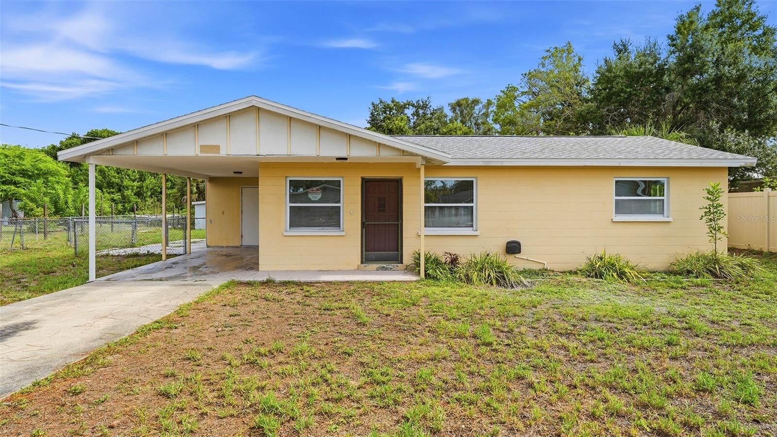 Property Photo:  1015 60th Avenue Terrace W  FL 34207 