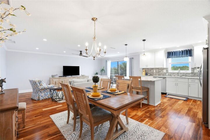 Property Photo: 6190 80th Street N 403 FL 33709