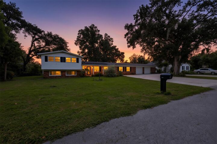 Property Photo: 401 Overland Drive FL 33511