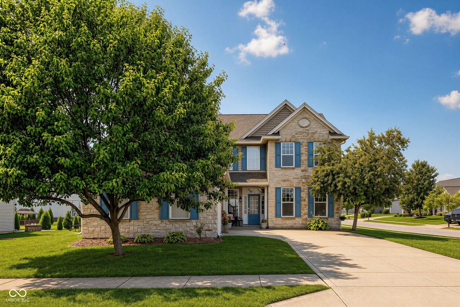 Property Photo: 914 Peacehaven Place IN 46074
