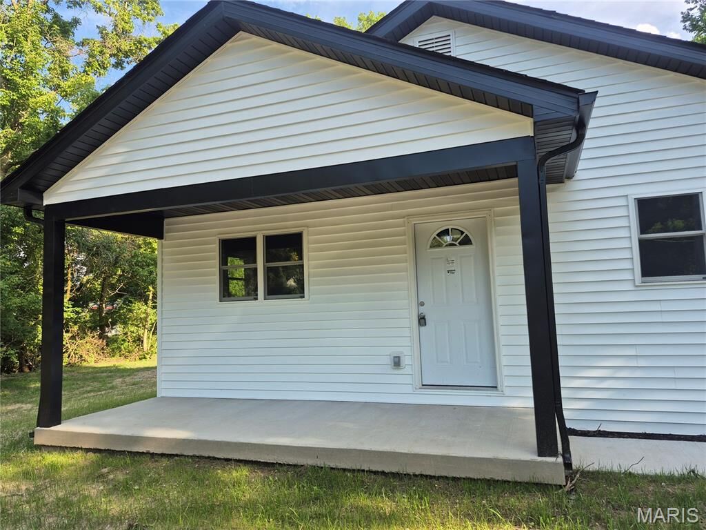 Property Photo:  125 Anna Avenue  IL 62035 