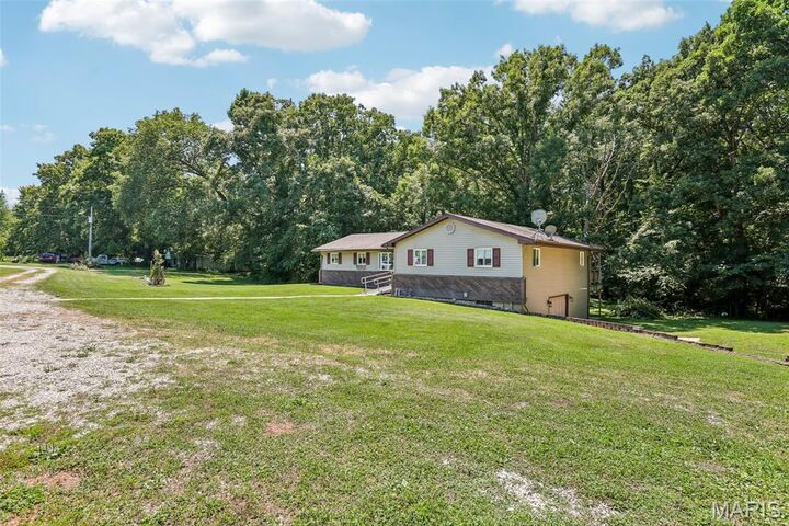 Property Photo:  135 Duffs Lane  IL 62049 