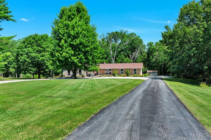 Property Photo:  8 Oakwood Estate  MO 63390 