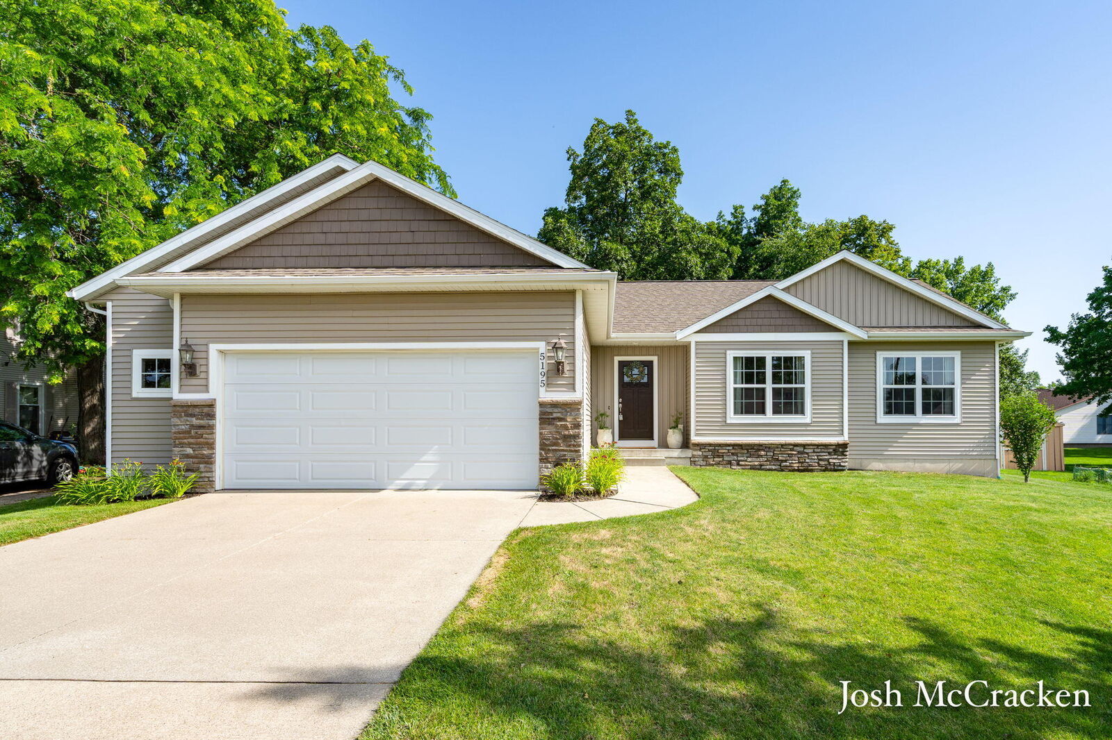 Property Photo:  5195 76th Street SE  MI 49316 